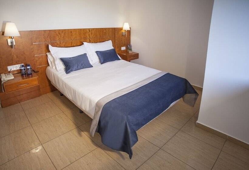 חדר סטנדרט, Savoy