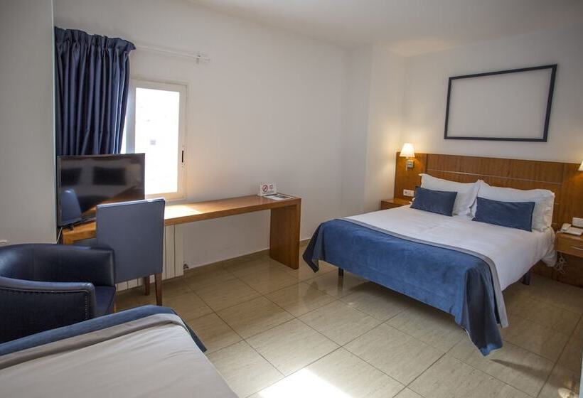 Номер Стандарт Трехместный, Savoy