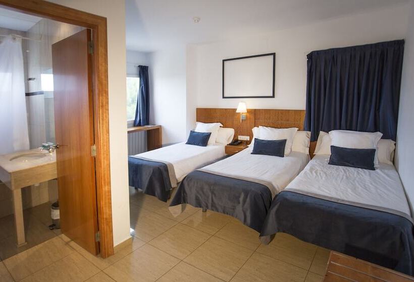 Номер Стандарт Трехместный, Savoy