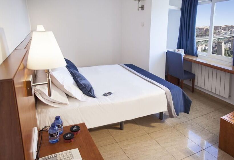 Номер Стандарт, Savoy