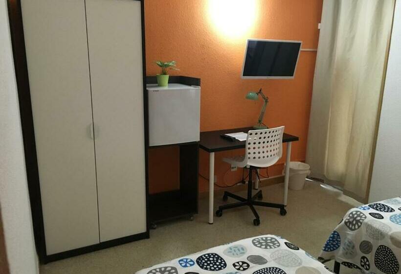 Номер Стандарт, Hostal Tres Cantos