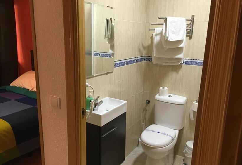 اتاق استاندارد, Hostal Tres Cantos