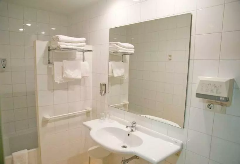 スタンダード４人部屋, Balaguer