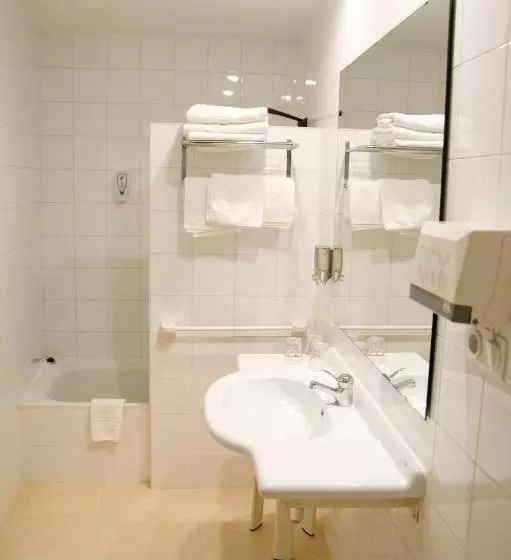 スタンダード４人部屋, Balaguer