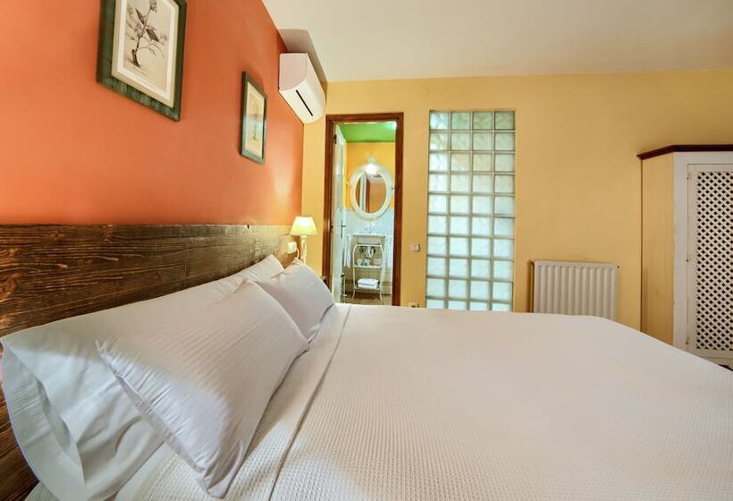 Номер Deluxe, Hostal Almadiero