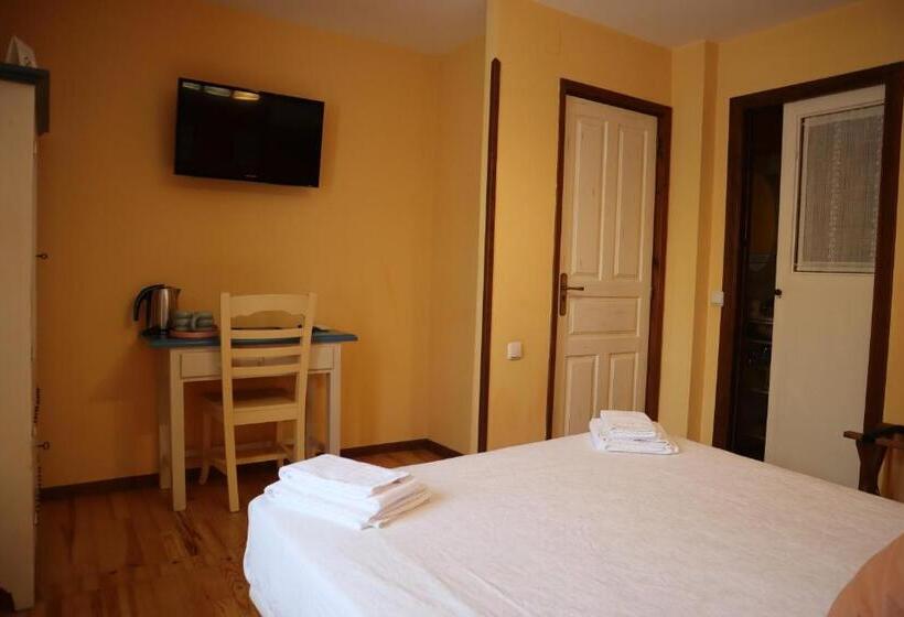 غرفة قياسية, Hostal Almadiero