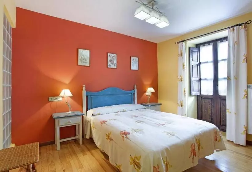 スタンダードルーム, Hostal Almadiero