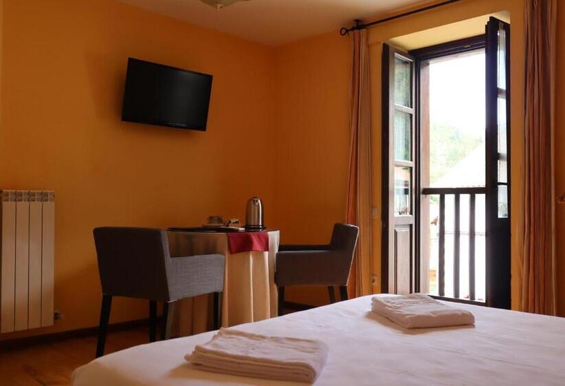 غرفة ديلوكس, Hostal Almadiero