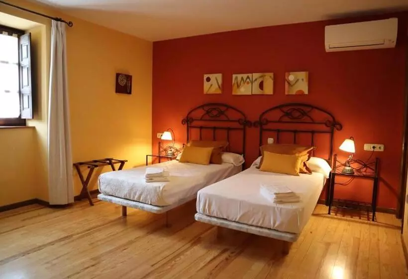 スーペリアールーム, Hostal Almadiero
