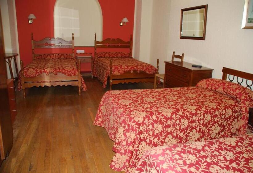 家庭间, Hostal Ayestaran I