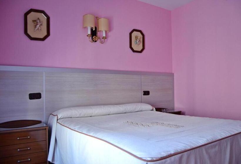 Номер Стандарт, Hostal La Corte