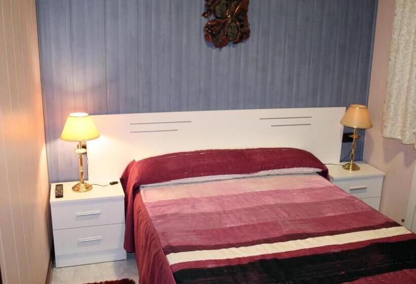 스탠다드 룸, Hostal La Corte