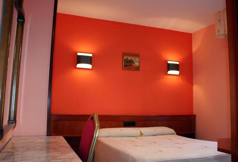 스탠다드 룸, Hostal La Corte