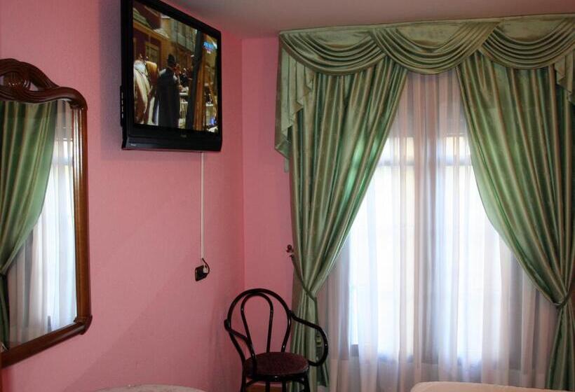 스탠다드 룸, Hostal La Corte