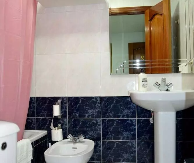 اتاق استاندارد چهار تخته, Hostal Lady Ana Maria