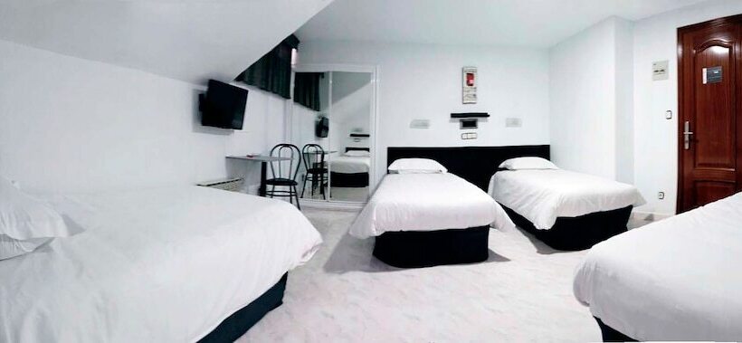 Четырехместный Номер Стандарт, Hostal Lady Ana Maria