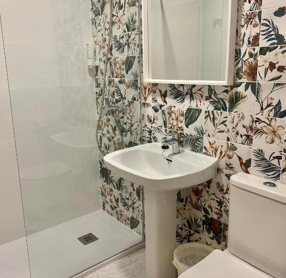 带共用浴室的标准房间, Hostal Sango Sierra De Las Nieves