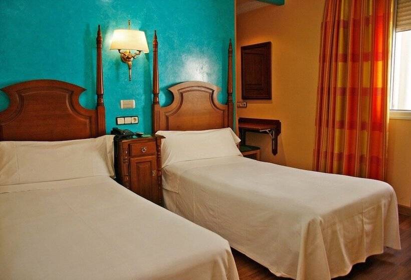 اتاق استاندارد سه نفره, Hostal Victoria Ii