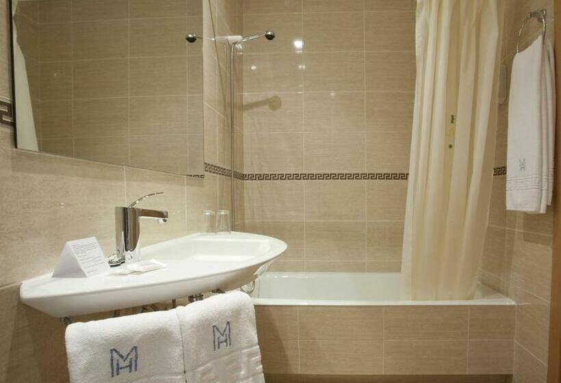 اتاق استاندارد سه نفره, Mediodia