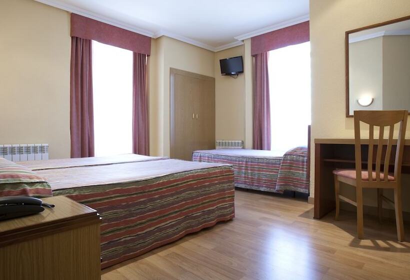 اتاق استاندارد سه نفره, Mediodia