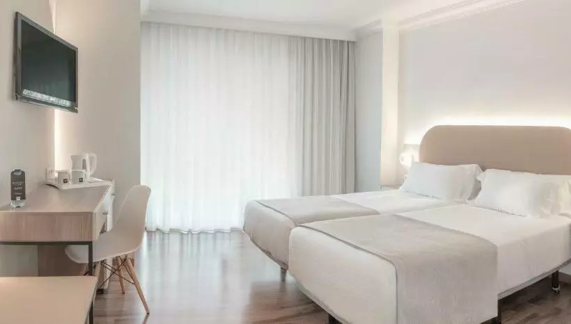 اتاق استاندارد با تراس و چشمانداز دریا, Rh Victoria & Spa 4 Sup