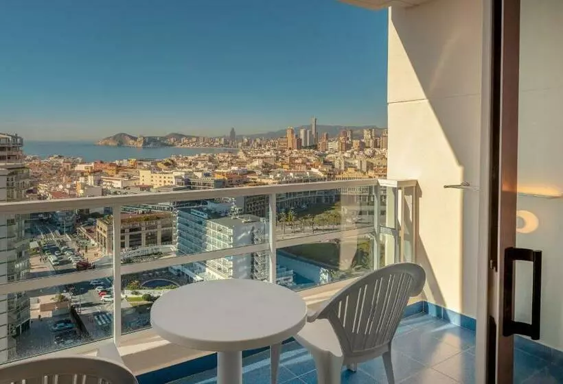 اتاق لوکس با چشمانداز دریا, Rh Victoria & Spa