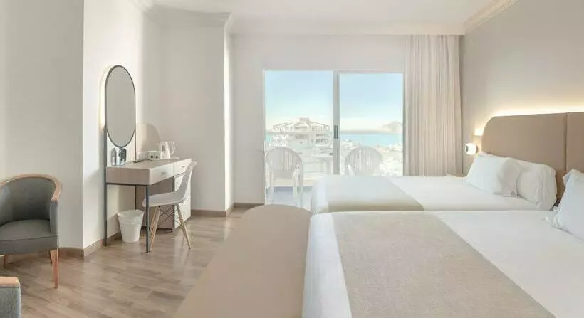 اتاق لوکس با چشمانداز دریا, Rh Victoria & Spa