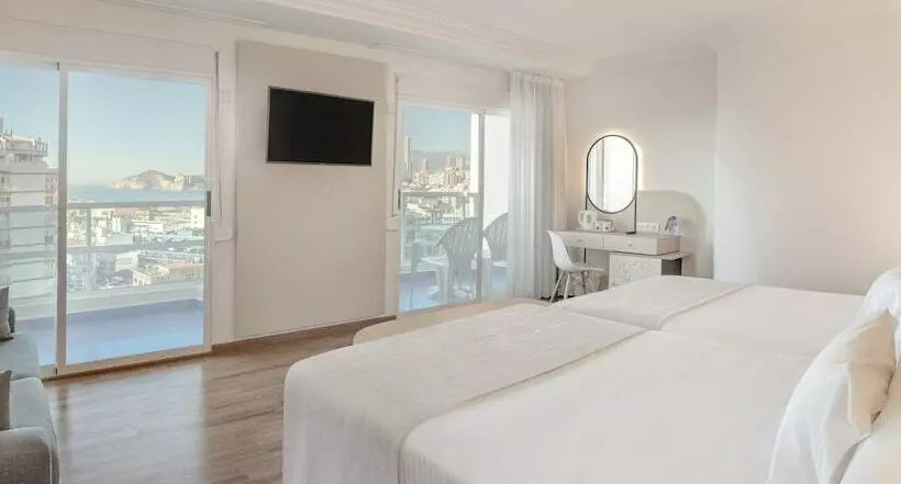 اتاق لوکس با چشمانداز دریا, Rh Victoria & Spa