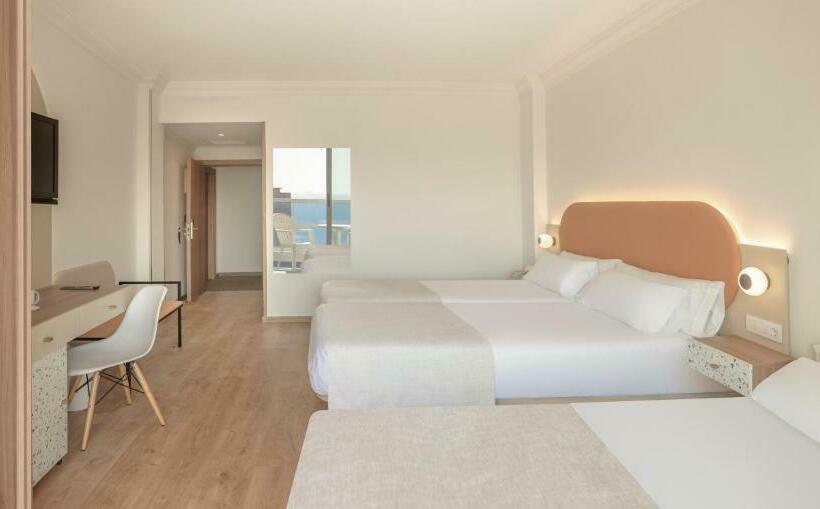 Трехместный Номер Deluxe Вид на Море, Rh Victoria & Spa