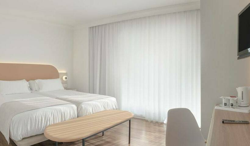 Номер Стандарт Вид на Бассейн, Rh Victoria & Spa