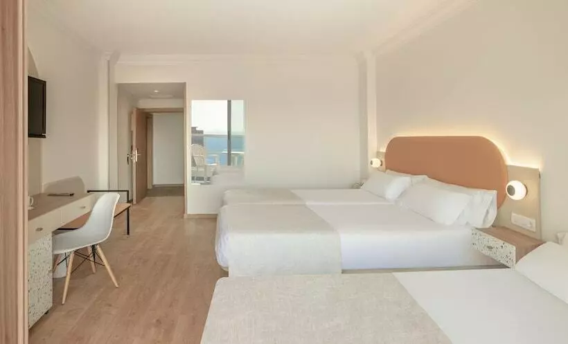 اتاق استاندارد با چشمانداز استخر, Rh Victoria & Spa