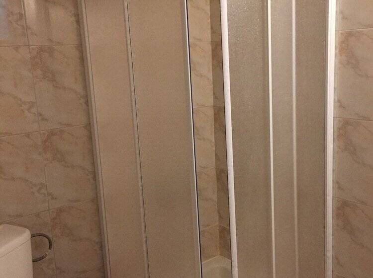 スタンダードルーム, Hostal Residencia Cardona