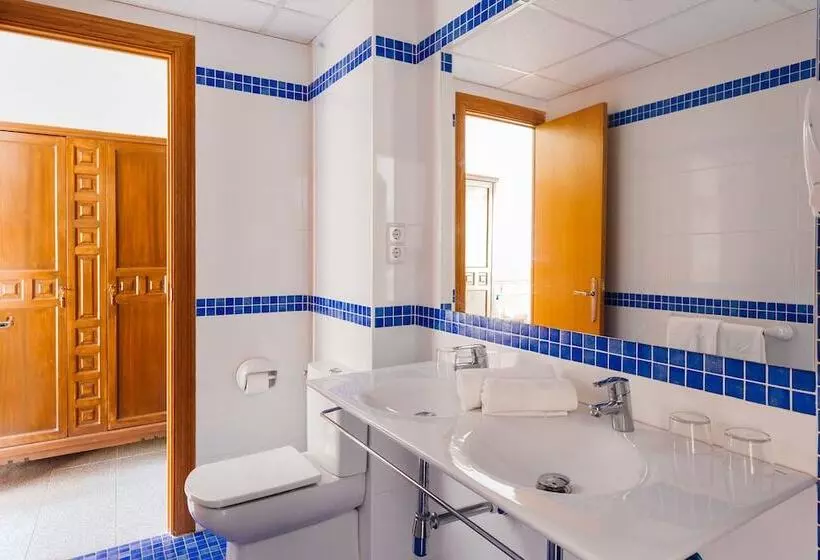 اتاق استاندارد سه نفره, Mallorca Boutique