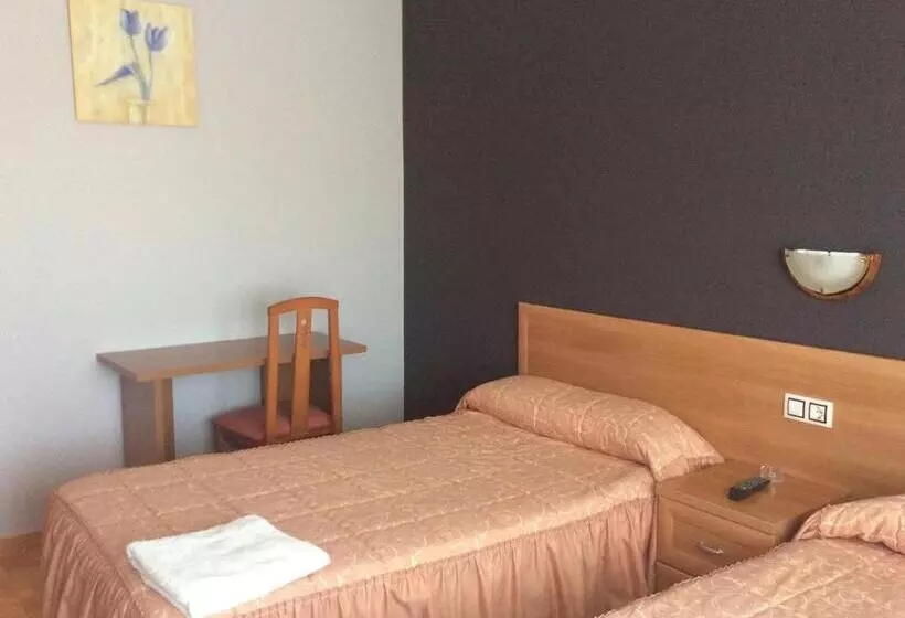 バルコニー付きスタンダードルーム, Hostal Juli