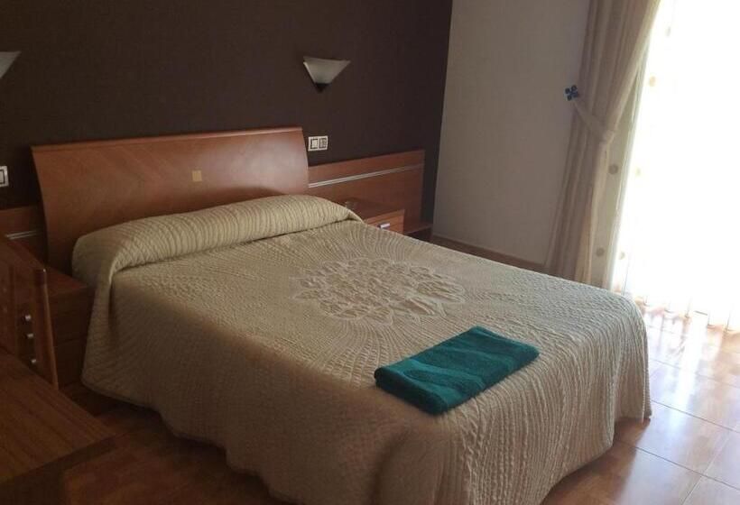 스탠다드 발코니 룸, Hostal Juli