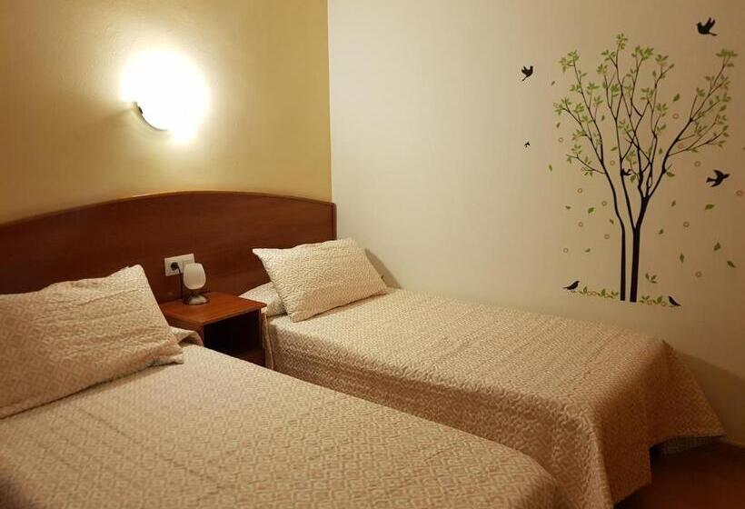 エコノミールーム, Hostal Mary  Only Adults 21 And Up