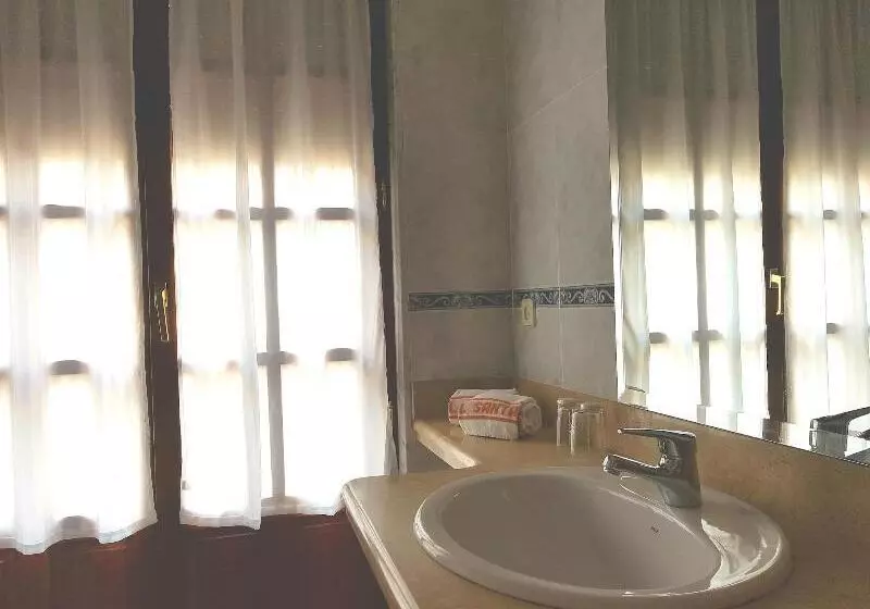 Habitación Estàndard Individual, Hostal Santa Maria