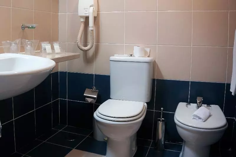 Habitació Triple Estàndard, Hostal Santa Maria