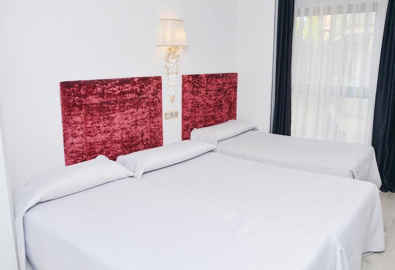 غرفة قياسية, Artheus Carmelitas Salamanca