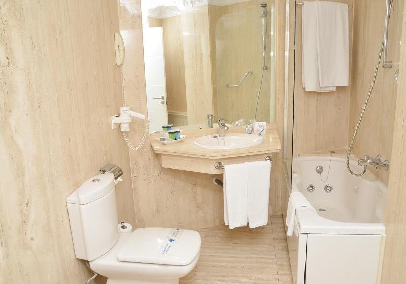 غرفة قياسية ثلاثية, Artheus Carmelitas Salamanca