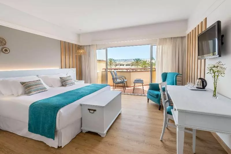 اتاق استاندارد با چشم‌انداز استخر, Barcelo Corralejo Bay  Adults Only