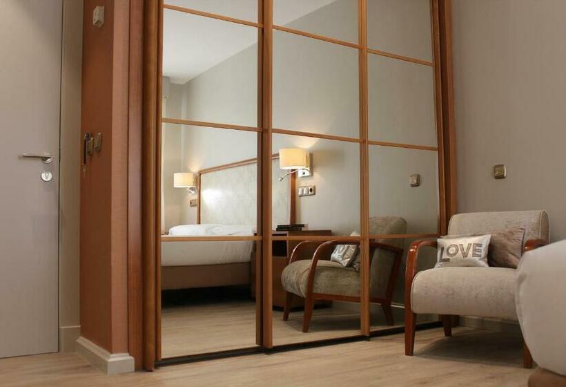 اتاق خانوادگی, Carreno