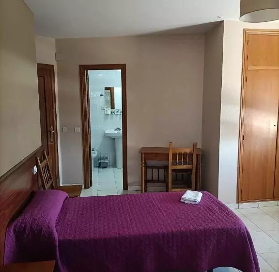Camera Tripla Basic, Hostal Alto Páramo