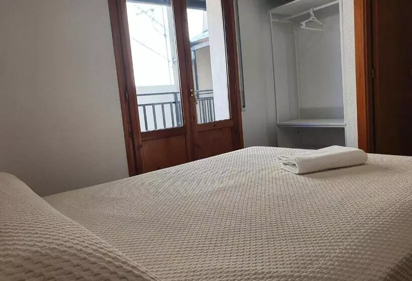 Habitación Estàndard Individual, Hostal Apolo Xi