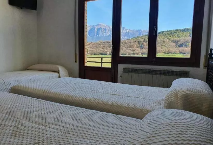Habitació Triple Estàndard, Hostal Apolo Xi