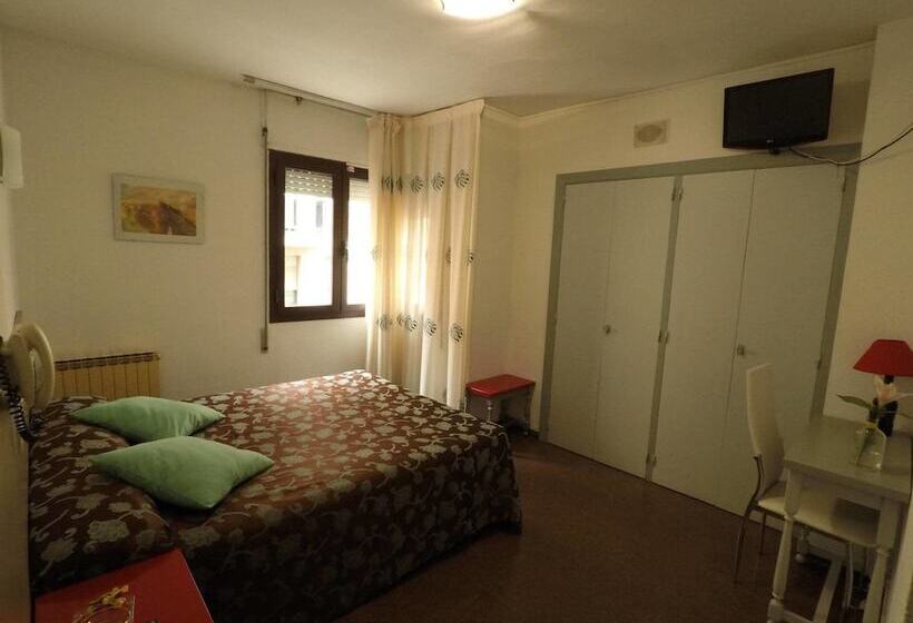 스탠다드 룸, Hostal Palafox