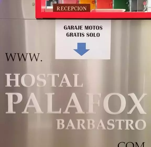 Chambre Economy, Hostal Palafox