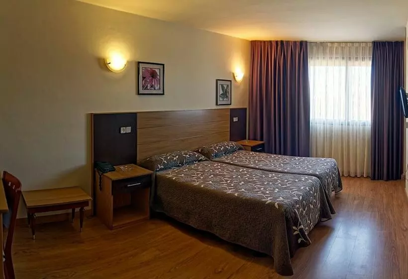 Chambre Standard Individuelle, Piedra