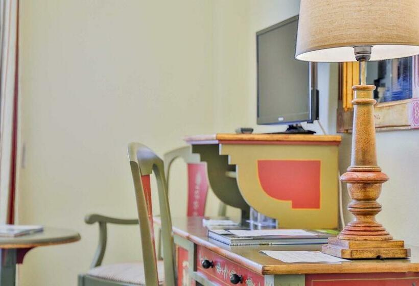 اتاق استاندارد سه نفره, Velada Merida