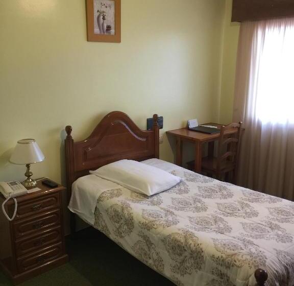 חדר סטנדרט יחיד, Xallas